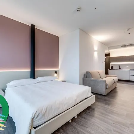 Sky Tower Aparthotel